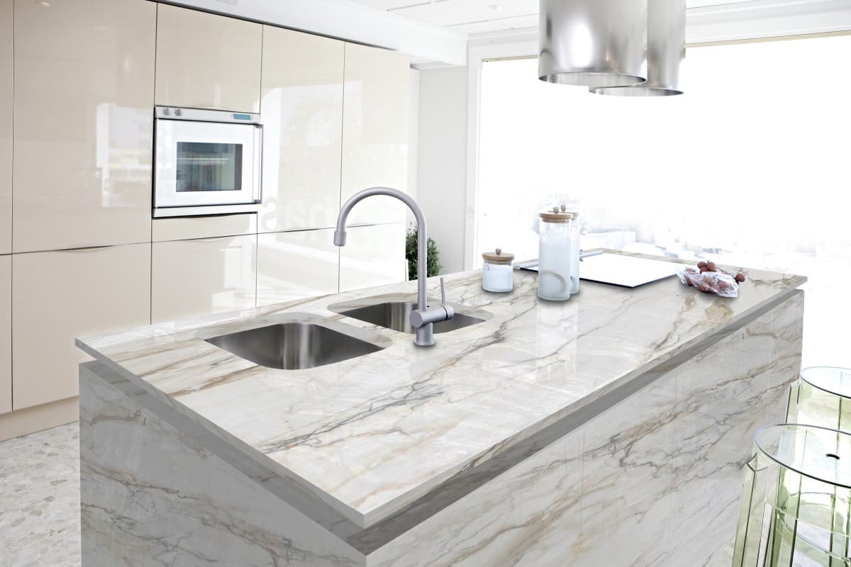 Кухонный остров из кварца Calacatta Borghini EQTM 018