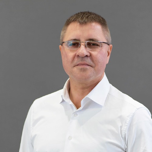 Буров, Денис 